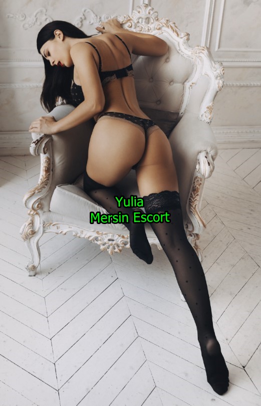 mersinescortyulia-2 Mersin Escort Yulia Özgüveni Yüksek Bir Kadınım